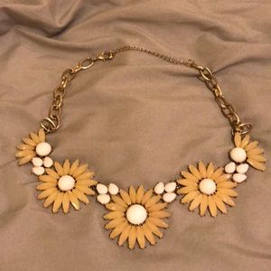✨ Flower Francesca’s Statement Necklace ✨